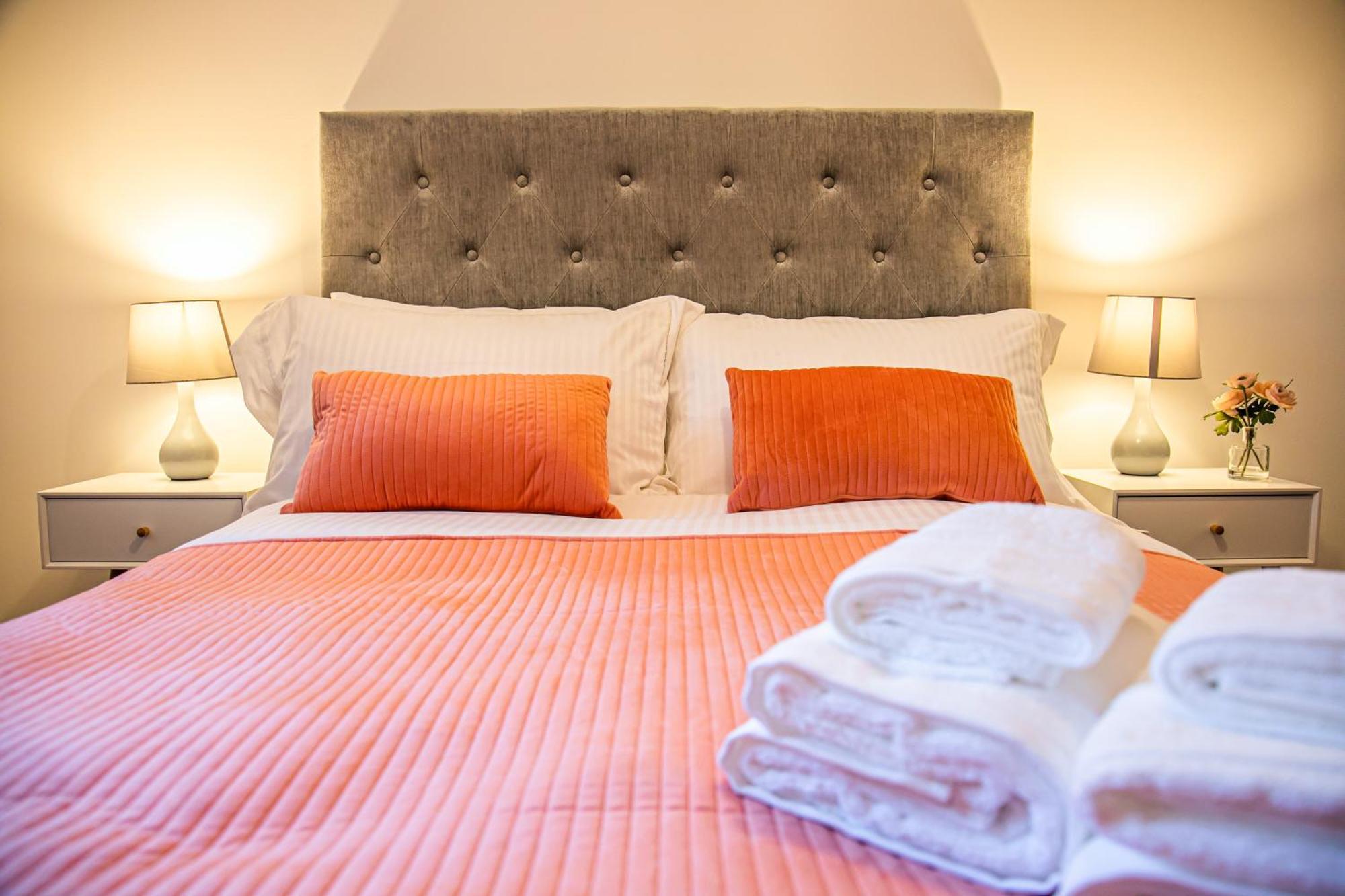 Stylish 2 Bed Apt 18 - City Centre, Free Parking, Espresso Machine & Netflix - Hosted By Stay Host Save Sheffield Exterior foto